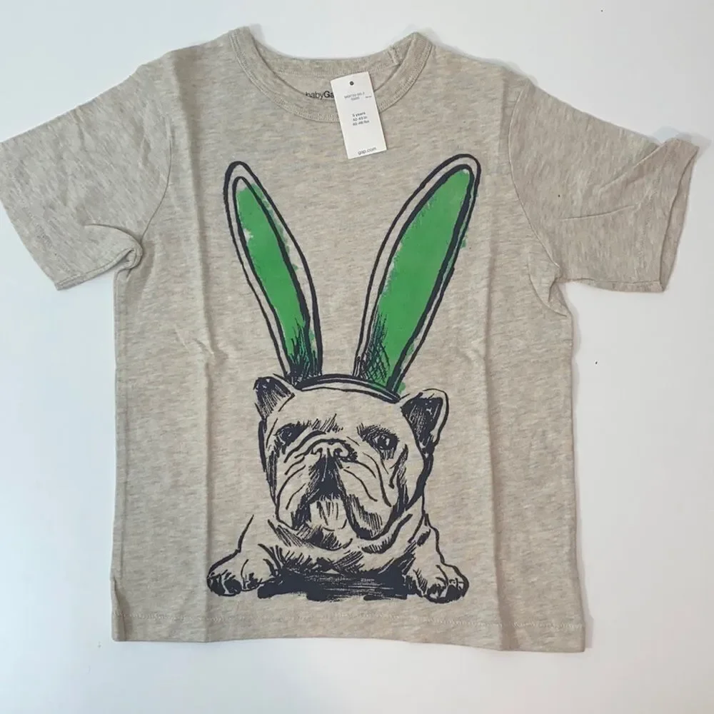 NWT 🍎 GAP T-SHIRT